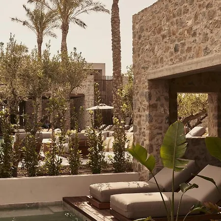 Theros - Adults Only Otel 5*