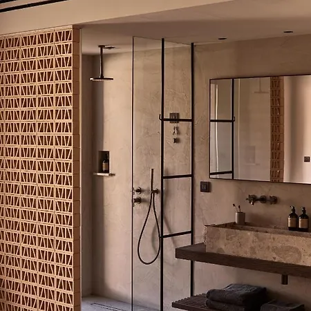 Theros - Adults Only 5* Kosz